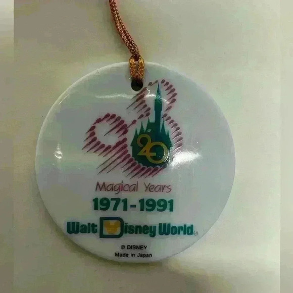 Vintage Walt Disney World Ornament 20 Magical Years 1971-1991 Christmas Mickey - Picture 2 of 3